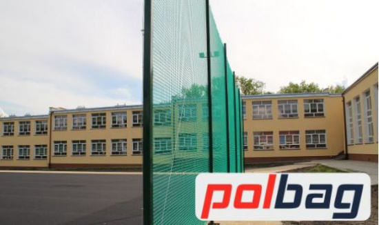 Tania siatka ochronna na boiska sportowe na piłkochwyty